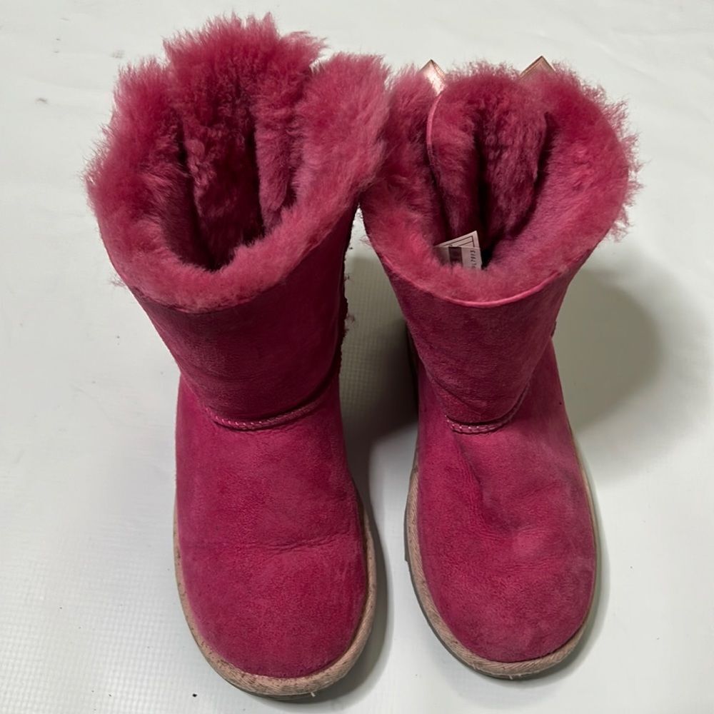 UGG AUSTRALIA BAIELY BOW PINK SIZE 2